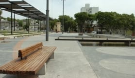 Plaza Seregni y sus áreas verdes en Montevideo